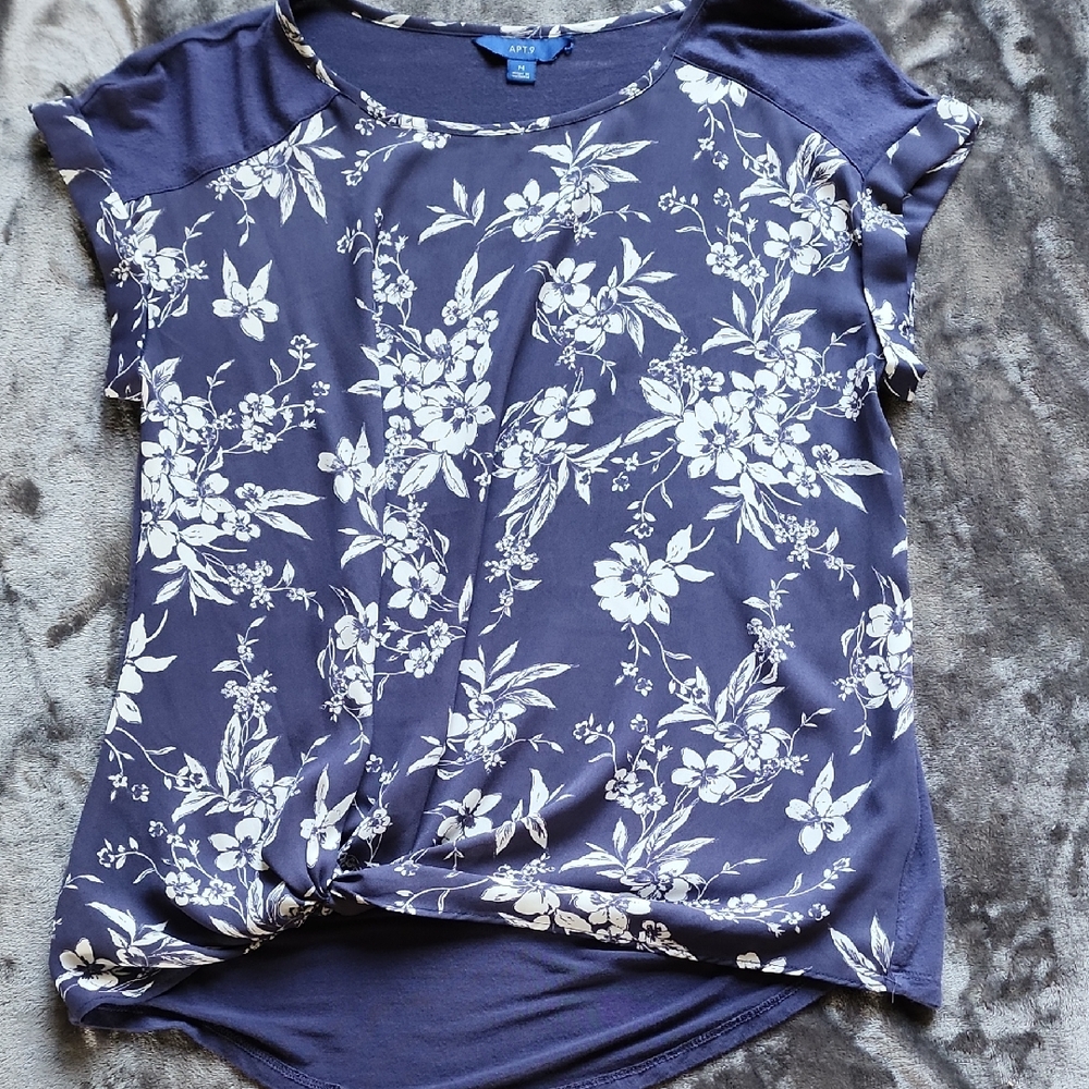 Apt. 9 Navy Floral Short Sleeve Top